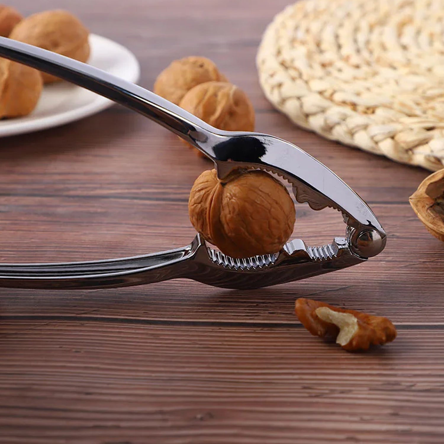 SMALL WALNUT CRACKER, LUXURY DIE CAST STAINLESS ALLOY NUT CUTTER WALNUT CLAMP PLIER PORTABLE SMART WALNUT AKHROT HOUSEHOLD OPEN CORE PLIERS FOR ALL NUTS SMALL WALNUT CRACKER, LUXURY DIE CAST STAINLESS ALLOY NUT CUTTER WALNUT CLAMP PLIER PORTABLE SMART WALNUT AKHROT HOUSEHOLD OPEN CORE PLIERS FOR ALL NUTS